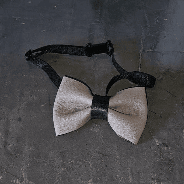 Nœud papillon en cuir